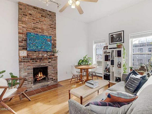 3rd image of 113 Wyckoff St