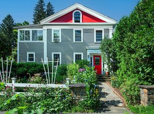 218 Elm St, Northampton, MA 01060