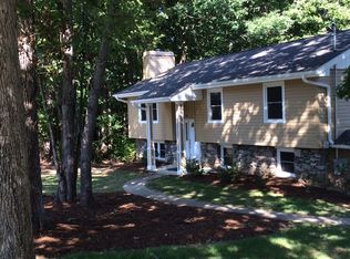 7 Fair Oaks Rd, Arden, NC 28704