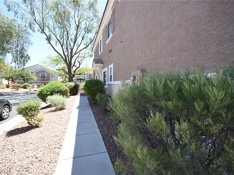 6555 Bucking Horse Ln #103 — Photo 39