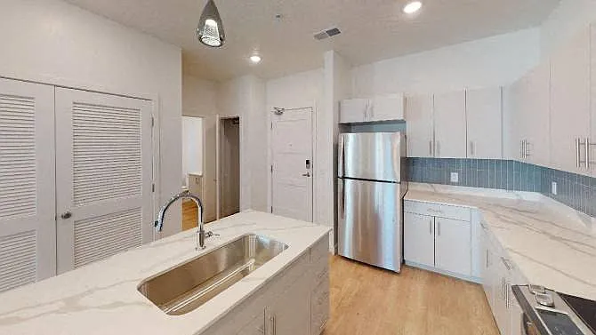 SevenO2 Main Apartments — Photo 127