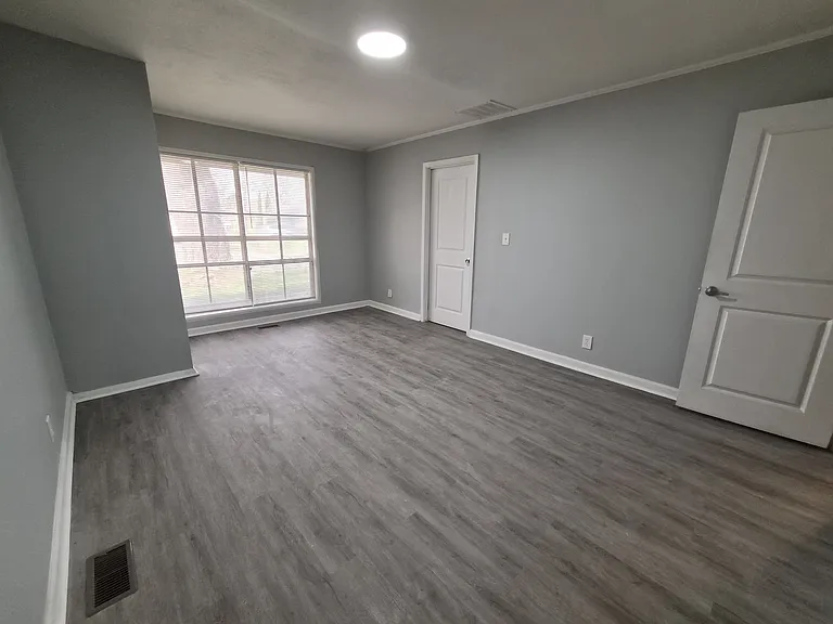 3747 Ireland Dr — Photo 19