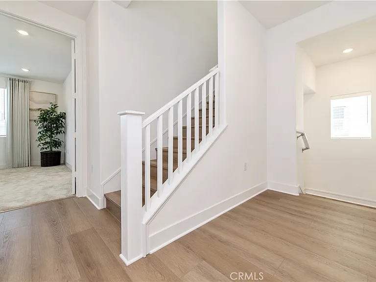 243 Yerba — Photo 14