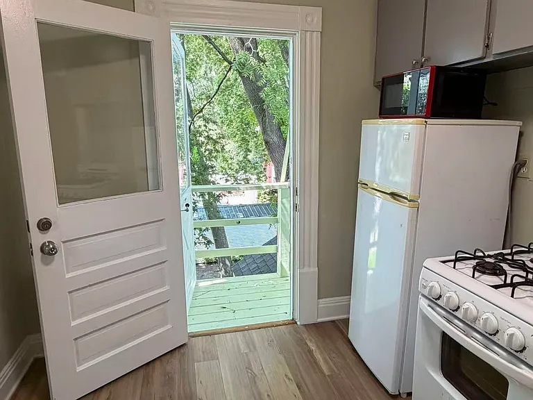 312 S Ingersoll St #1 — Photo 9