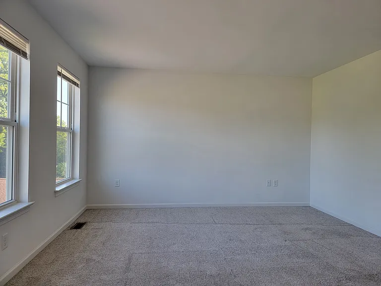 10 Glenbrook Ct — Photo 13