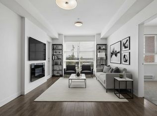 827 Roderick Ave #205, Coquitlam, BC V3K0E3