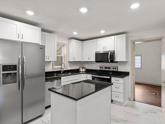 4th image of 407 Haney Dr