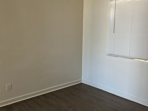 5th image of 1735 W 64th St Unit 3/4