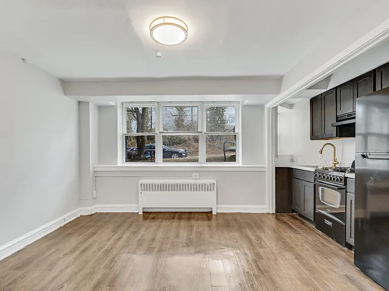 6780 Blakemore St #B1 — Photo 4