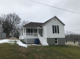 207 S 3rd St, Linn, MO 65051