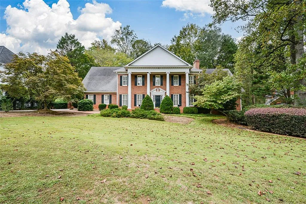 6 bed, 7.0 bath, 7000 sqft, $9,995 — Photo 1