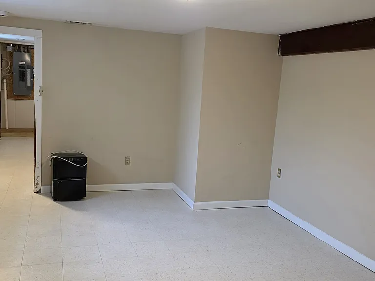 1405 Woodside Ave — Photo 11