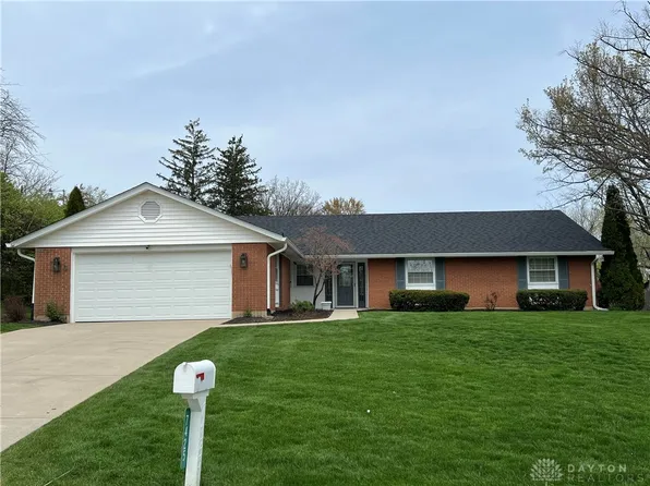 7425 Barr Cir, Dayton, OH 45459