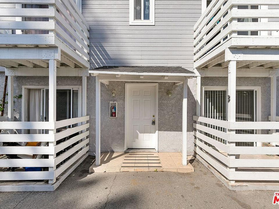 1st image of 14721 Sylvan St #5