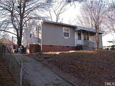 2nd image of 816 S Plum St