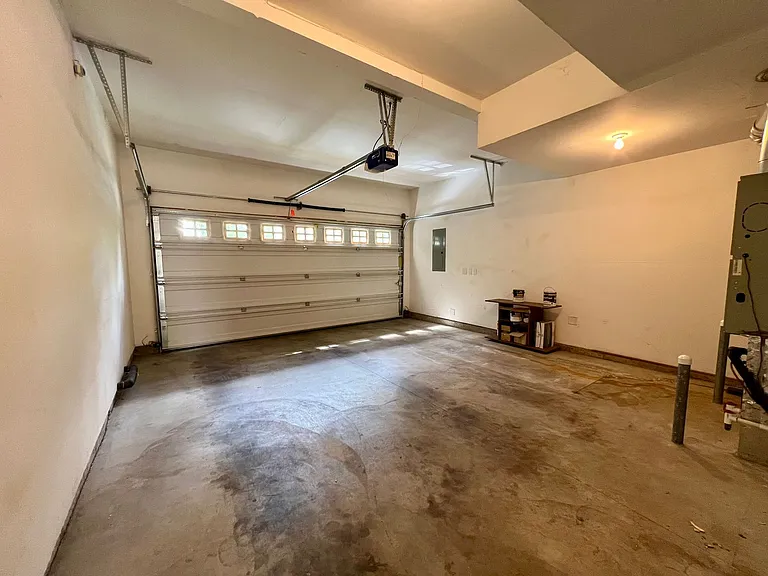 1048 SE Tamora Ave — Photo 21