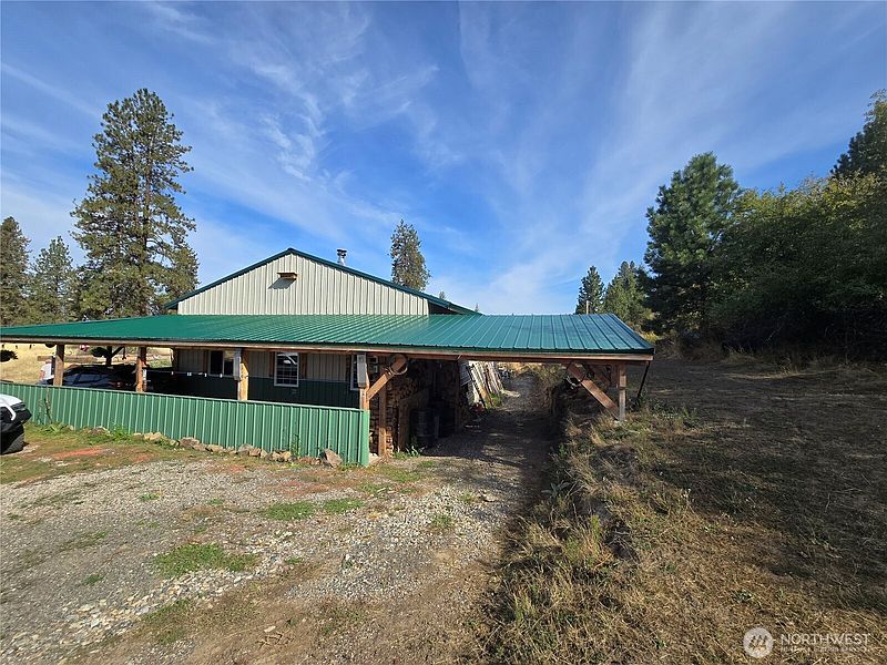 4th image of 4297 Bissell Road