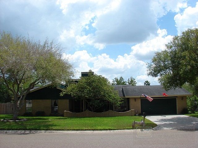 1st image of 2818 Cypress Dr