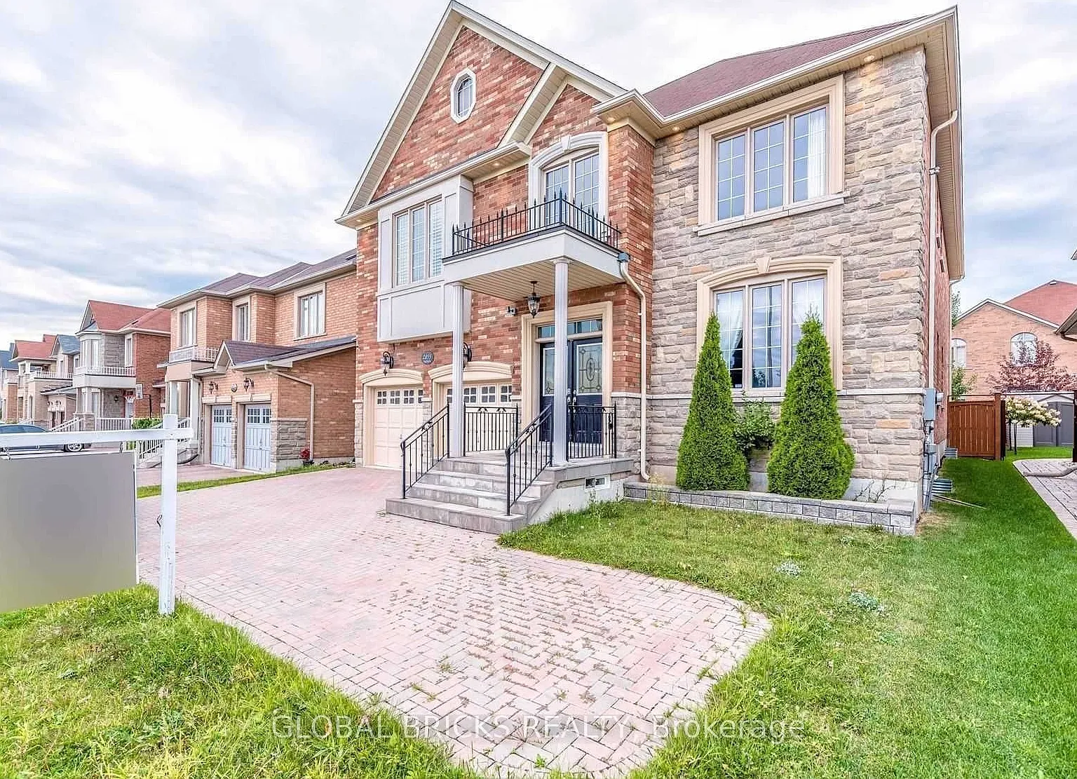 4 bed, $5,000 — Photo 1