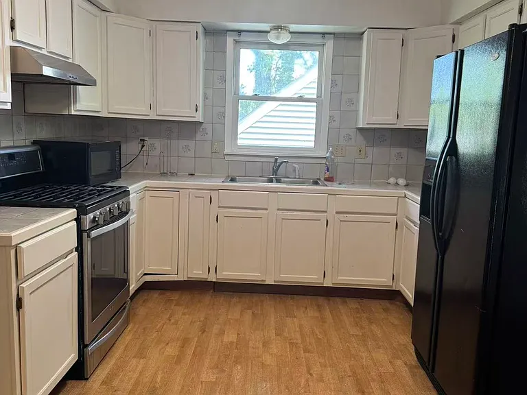 6100 Pollard Ave — Photo 7