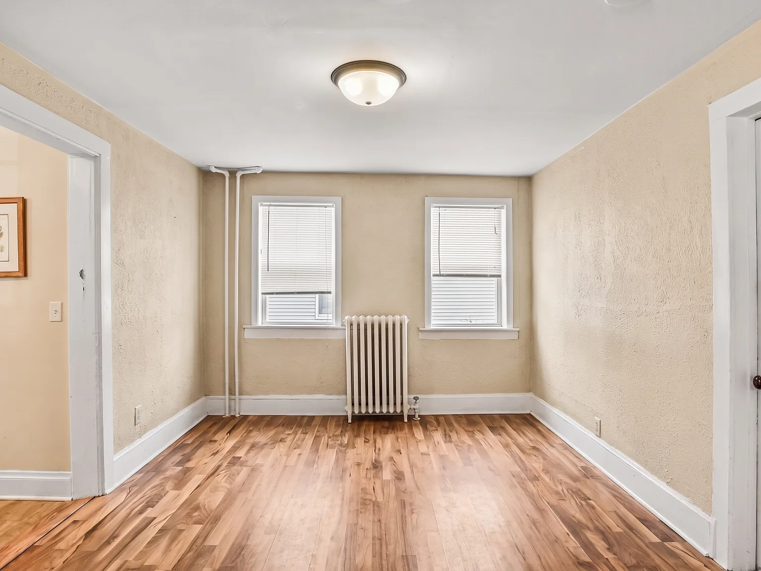5 bed, 1742 sqft, $4,249 — Photo 4