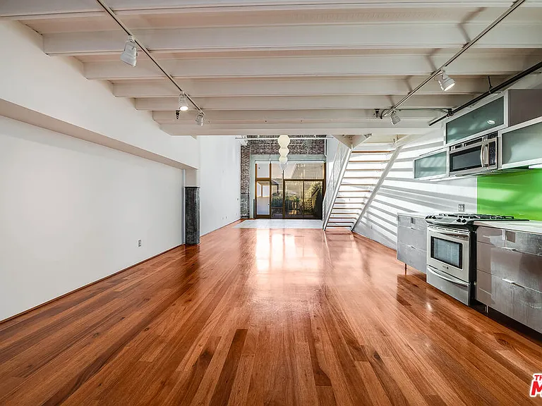 1850 Industrial St #106 — Photo 23