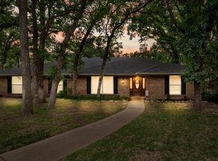 2104 Bancroft Ct, Arlington, TX 76017