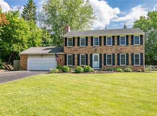 1629 Bridgeboro Dr, Webster, NY 14580