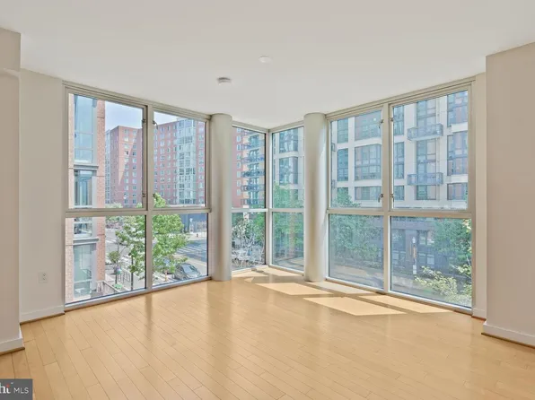 1025 1st St SE APT 415, Washington, DC 20003