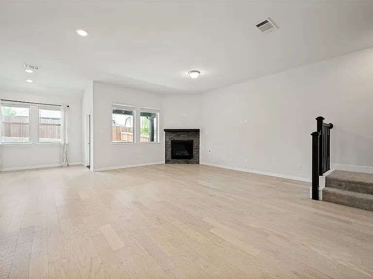 3437 Loftwood Ln — Photo 21