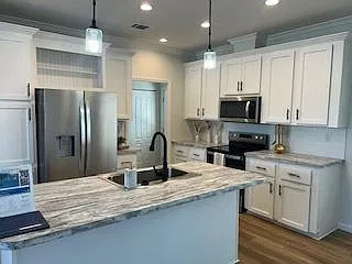 2 bed, 2.5 bath, 1352 sqft, $1,399 — Photo 2