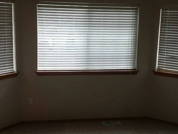 4th image of 11103 16th Pl SE