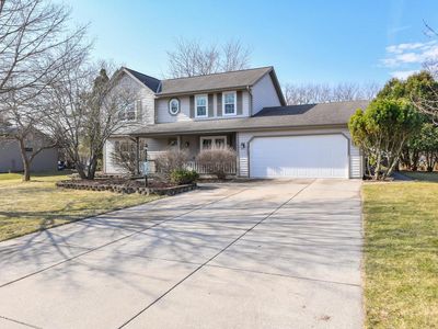 W176S8429 Clearbrook DRIVE, Muskego, WI, 53150