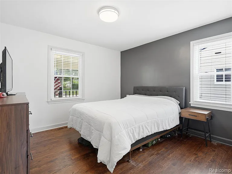 1514 S Wilson Ave — Photo 16