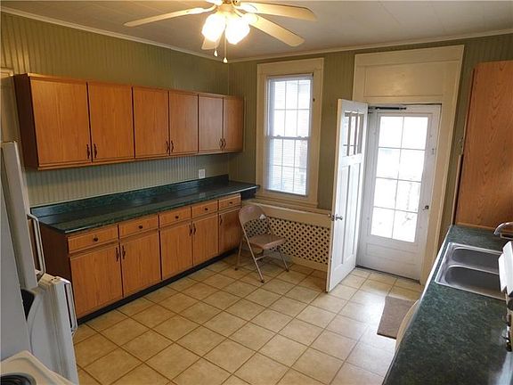 5th image of 214 Keiser Ave