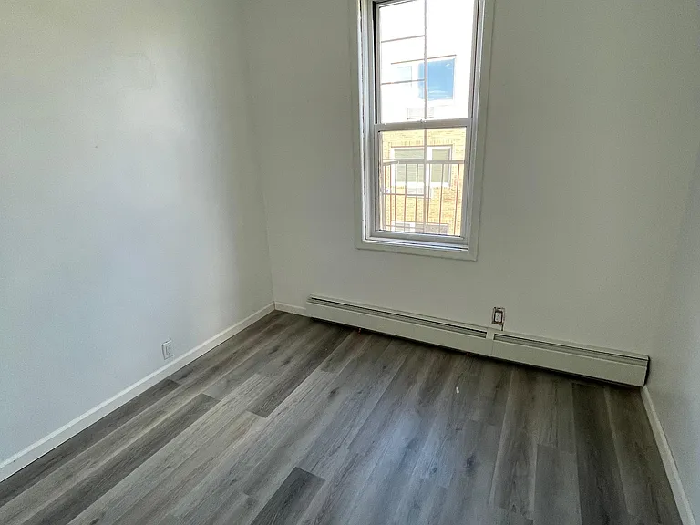 410 5th St #3 — Photo 8