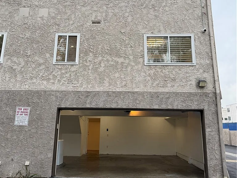 18333 Hatteras St #62 — Photo 14