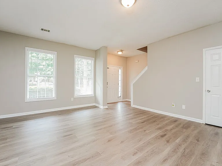 4832 Hairston Park Sq — Photo 6