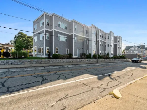 135 Waterman Ave #24, East Providence, RI 02914