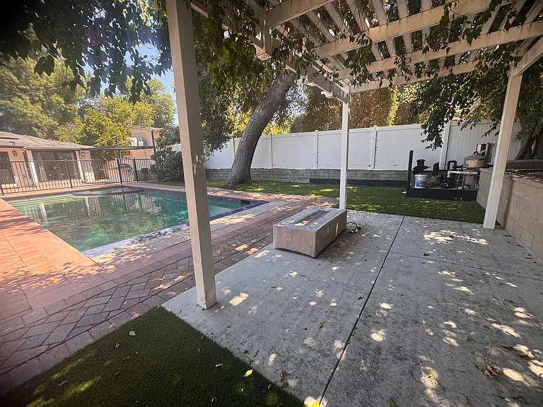 4825 San Feliciano Dr — Photo 36