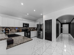 1612 Ambercrest Dr, Lancaster, TX 75146