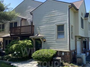 9522 Maple Way, Indianapolis, IN 46268