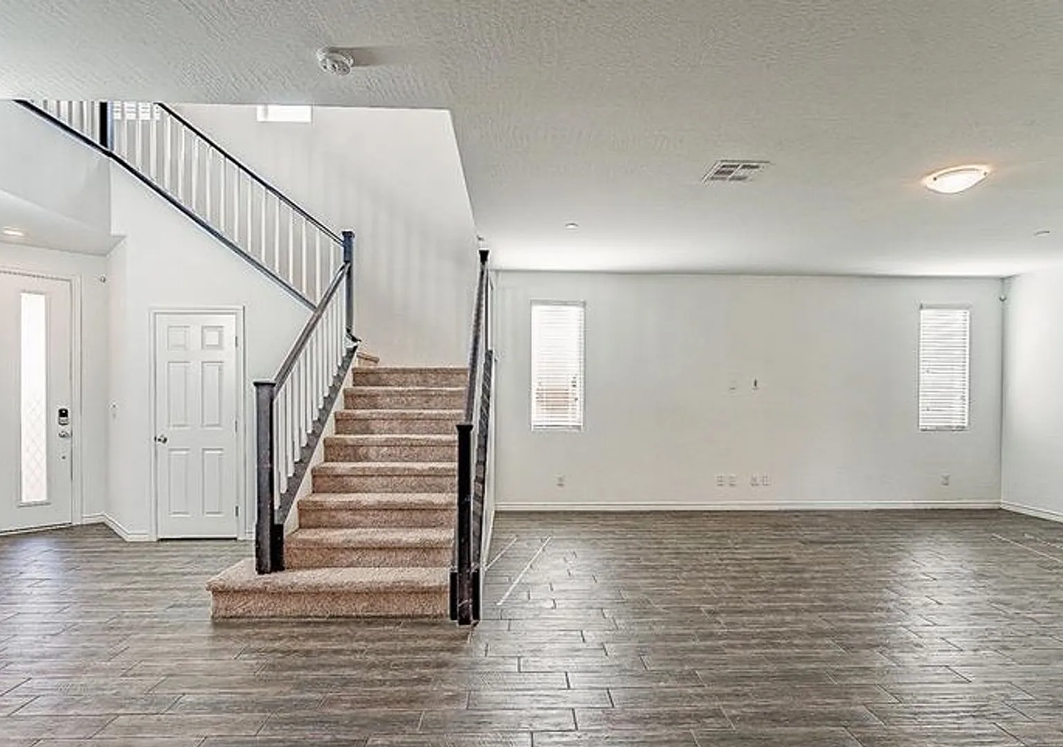 Gated 2 Story Home in Henderson — Photo 3