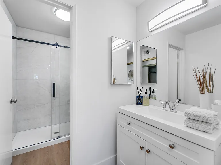 2111 Latham St #307 — Photo 57