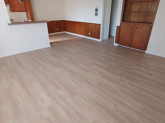 5th image of 4469 North Ave #2B
