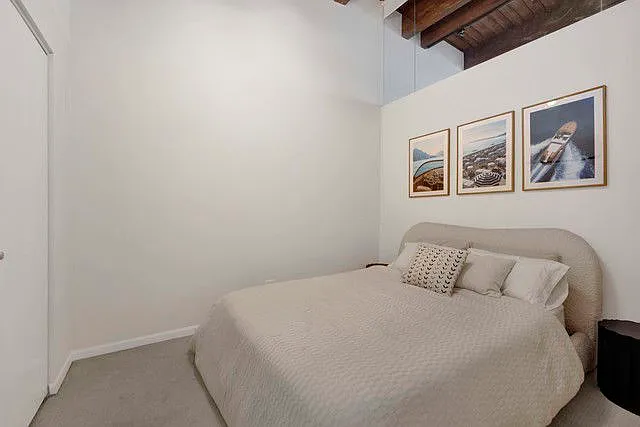 525 W Superior St #322 — Photo 12