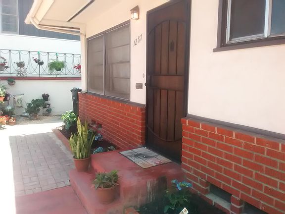 2nd image of 1287 Robinson Ave