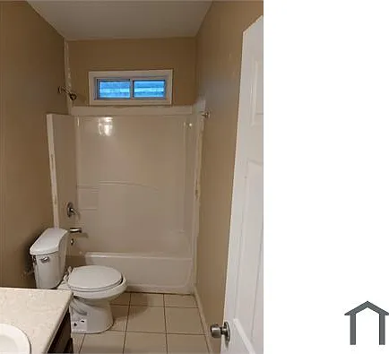 4 bed, 1225 sqft, $2,100 — Photo 2