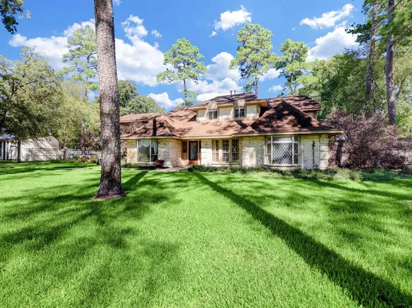 1303 Golden Bear Lane, Kingwood, TX 77339
