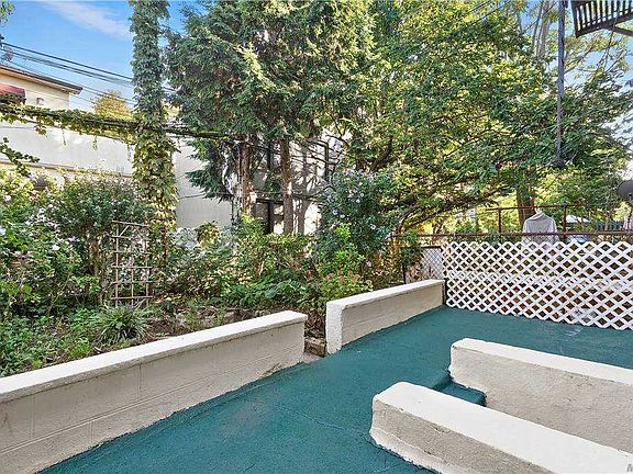 5th image of 32-29 32nd St